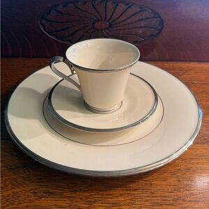 Elegant Lenox “Solitaire” 3 Piece Place Setting